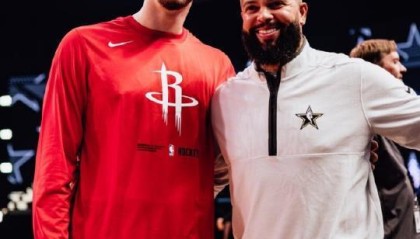 场均13分钟，砍6+5+1！火箭为明星阵容拒签第4中锋？失去才知可贵